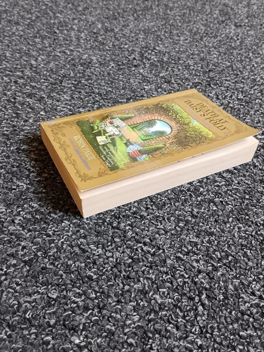 Historical Cozy Fall Victorian Mystery Paperback Novel 1997 Book By Robin Paige